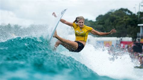 Stephanie Gilmore Is Back In Winning Form World Surf League