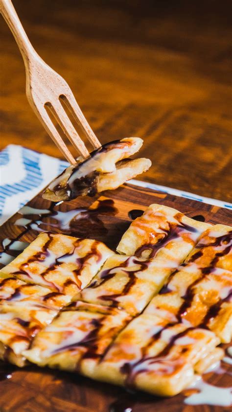 They confer blessings on the recipient. Thai Banana Egg Roti | Recipe | Thai recipes dessert, Thai ...