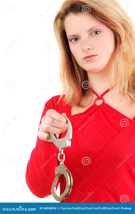 Vrouw Met Handcuffs Stock Foto Image Of Metaal Rood 8484854