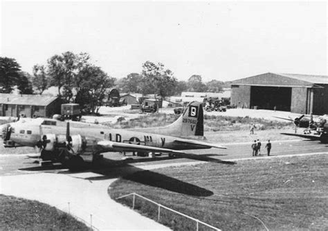 Wwii Airfields Raf Thorpe Abbottsusaaf 139 Wwii Wwii Bomber Wwii
