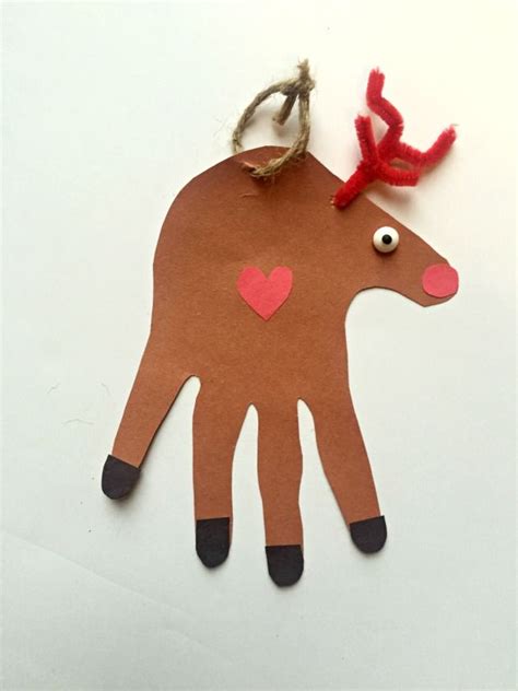 How To Make A Reindeer Handprint Ornament Handprint Ornaments