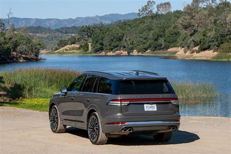 2020 Lincoln Aviator Plug In Hybrid 5 Pros And 4 Cons