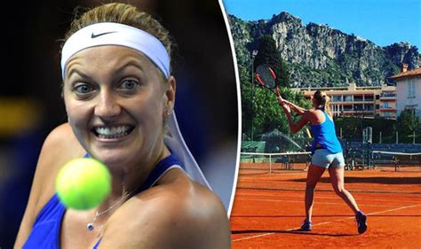 Отметок «нравится», 473 комментариев — petra kvitova (@petra.kvitova) в instagram: Petra Kvitova returns to tennis after HORRIFYING knife ...