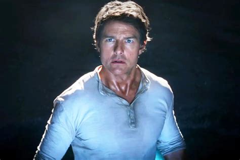 The Mummy Trailer Tom Cruise Unearths A Monster And Faces The