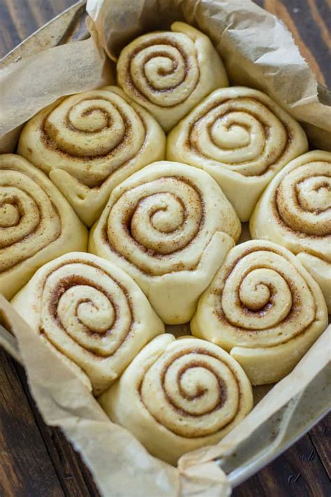 These are the ultimate best homemade cinnamon rolls. Quick 45 Minute Cinnamon Rolls | The Recipe Critic
