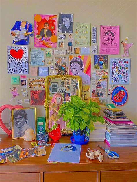 Download the perfect bedroom pictures. 🍃🍄🎨🧿🐄 | Indie room decor, Indie room, Dreamy room