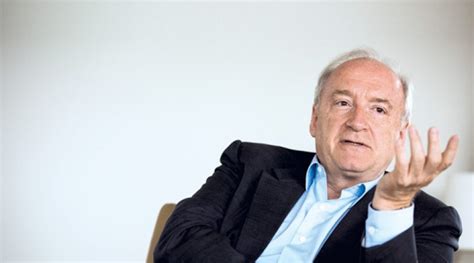 On a l'impression d'une grande maîtrise et d'une action réfléchie de la part d'obama. Hubert Védrine : "Notre pays est verrouillé de l'intérieur"