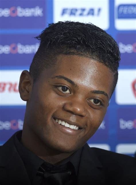 Lookup any name in just 2 easy steps. Leon Bailey | Mijn hart
