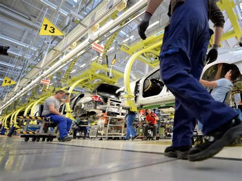 Auto Daimler will größtes Pkw Werk Sindelfingen erneuern FOCUS Online