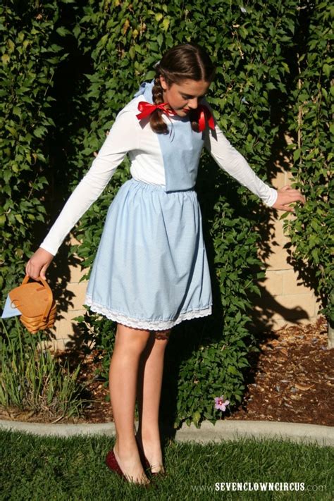 Easy Homemade Dorothy Costume Wizard Of Oz Dorothy Costume Dorothy