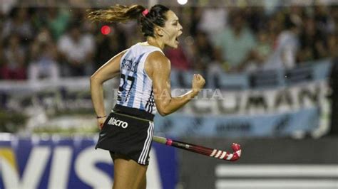 She was born in 1980s, in millennials generation. Noel Barrionuevo fue sancionada y no estará ante Holanda - LG Deportiva