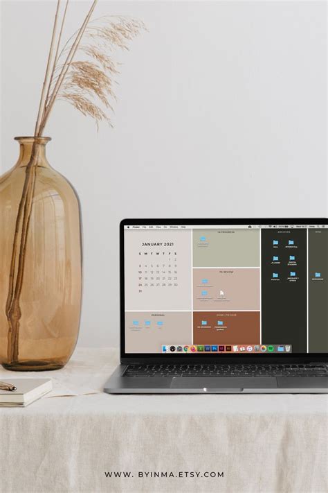 Some use a limited range of colors to paint entire sceneries and they. Wallpaper organizer Desktop calendar 2021 Minimalist ...