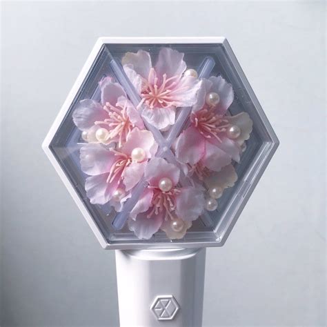 Blackpink official lightstick ver 2 limited edition $ 51.99. EXO Lightstick vers 3 | Exo, Ý tưởng