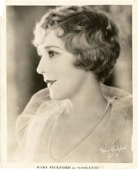 Jordan lee pickford (né logan; Marcel Waves and Finger Waves Hairstyles of the 1920s ...