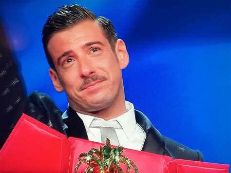 Iscrivendoti hai la possibilità di accedere a contenuti esclusivi, prodotti e servizi come francesco gabbani official fan club is born today! Viceversa di Francesco Gabbani: testo, video e significato ...