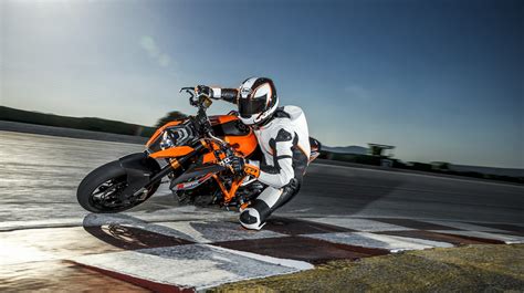 Your question should contain at least 5 characters submit cancel. KTM 1290 SUPER DUKE R specs - 2016, 2017, 2018, 2019, 2020 ...