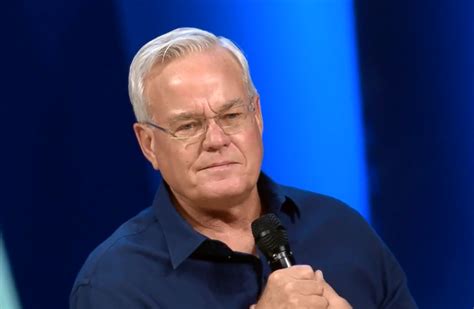 What Is Bill Hybels Accused Of Chicagos Willow Creek Megachurch Pastor Resigns