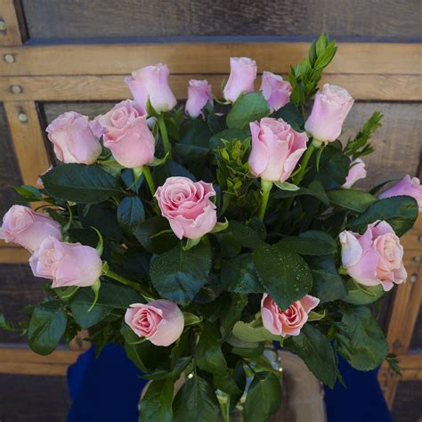 Blush Pink Roses Sf28 In Claremont Ca Sherwood Florist And Uniqueart