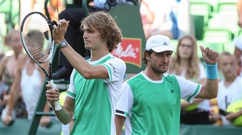 Alexander zverev hat souverän die dritte runde in wimbledon erreicht. ATP Doubles: Zverev brothers denied Halle title by top seeds