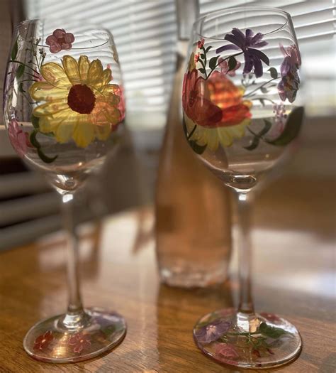 How To Paint Wine Glasses A Diy Guide On Wine Glass Painting