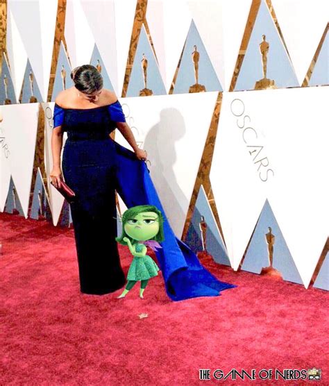 Mindy Kaling Attends The Th Academy Awards With Her Date Disgust