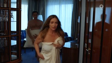 Nude Video Celebs Aglaia Szyszkowitz Sexy Kein Herz Fur Inder 2017