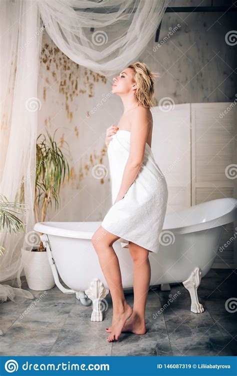 Pretty Slim Caucasian Woman In Bathroom Stock Image Image Of Person