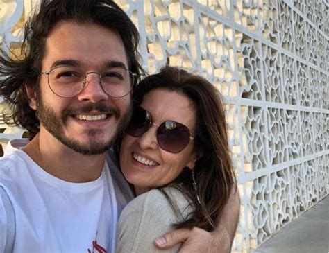 Assim sendo, esteja ciente de que sua mensagem não será enviada para a fátima bernardes, ela apenas ficará. No Encontro, Fátima Bernardes comenta sobre diferença de ...