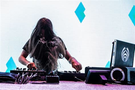 bassnectar releases his new album into the sun