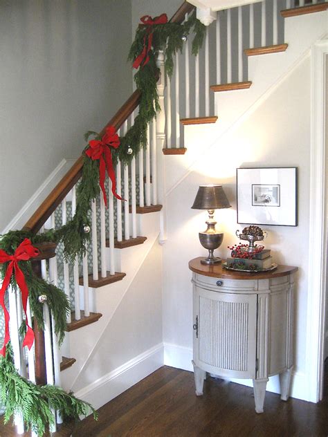 30 Attractive Staircase Christmas Decorations Ideas Decoration Love