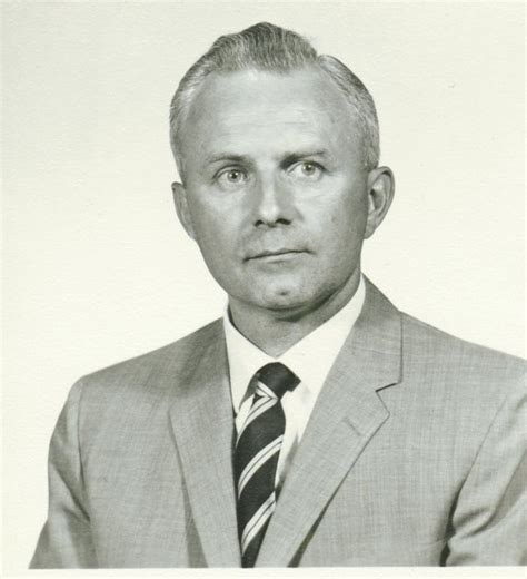 Omi un opi — em hallenbad 03:45. Older Omi and Opi