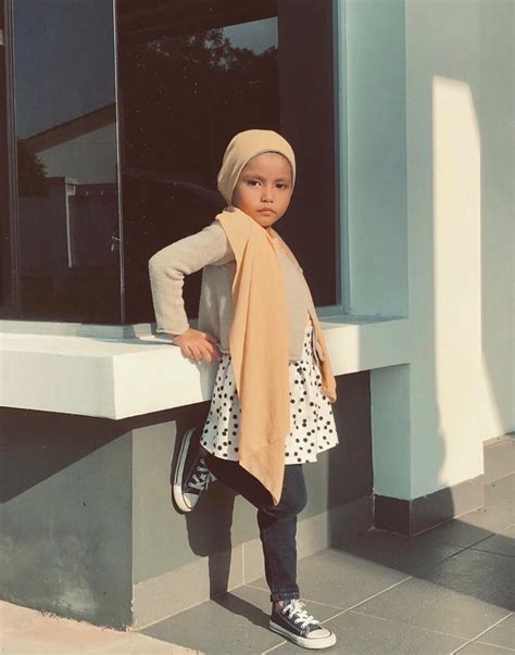 #dramasweetdreams live ig mira filzah & ben amir terangkan kenapa ending dia putri mati! Gaya Hijab Watak Putri Drama Sweet Dreams Lakonan Mira ...