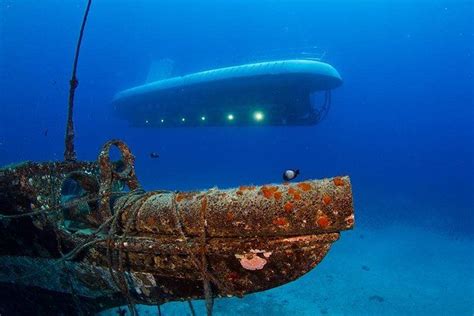 Maui Atlantis Submarine Adventure And Royal Lahaina Luau In Royal Lahaina Luau Lahaina