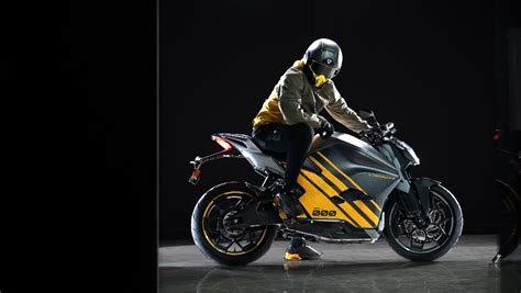 Indias Fastest E Bike Ultraviolette F77 In 5 Points