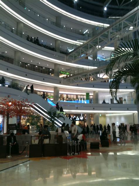 Shopping mall synonyms, shopping mall pronunciation, shopping mall translation, english dictionary definition of shopping mall. Seoulsome: Times Square Mall - All your shopping needs ...