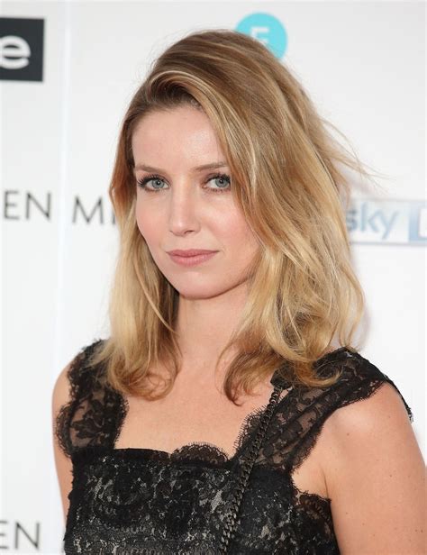 Picture Of Annabelle Wallis