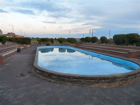 The best paddling pools can make a hot summer's day feel like the best holiday getaway. Oval paddling pool © Gerald England cc-by-sa/2.0 ...
