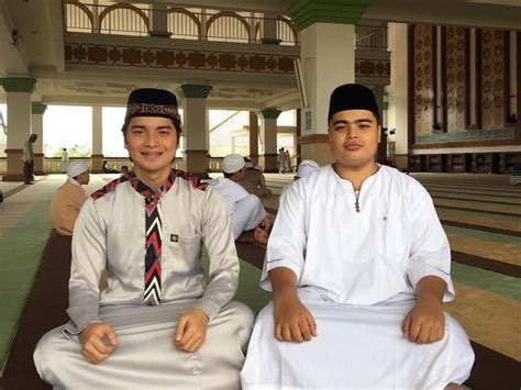 Melalui unggahan di akun instagramnya, alvin membenarkan adanya gugatan tersebut. Diceraikan Larissa Chou, Alvin Faiz Beri Pesan ke Sang ...