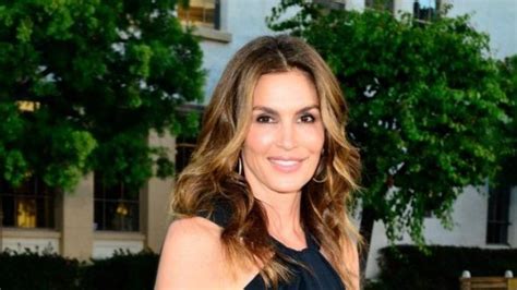 cindy crawford regrets some nude photo shoots