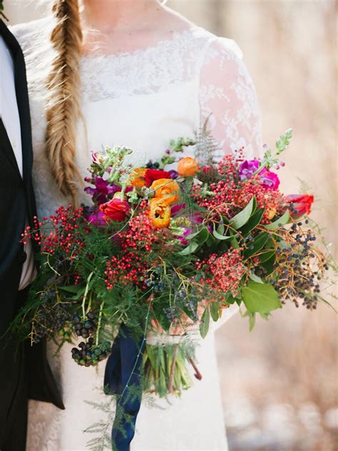 Fall Wedding Bouquet Ideas And Which Flowers Theyre Made With