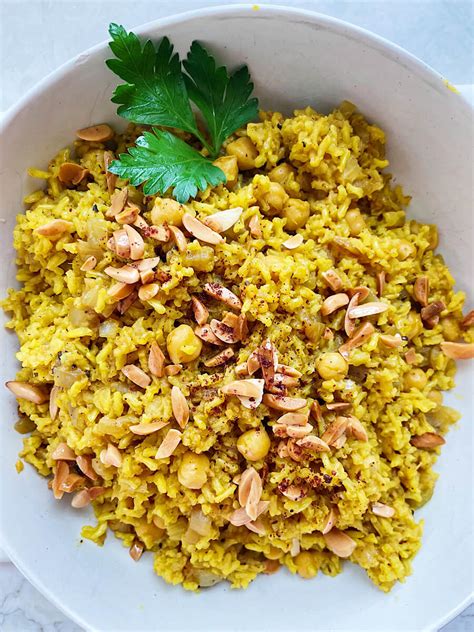 Arabic Yellow Rice With Chickpeas The Hint Of Rosemary