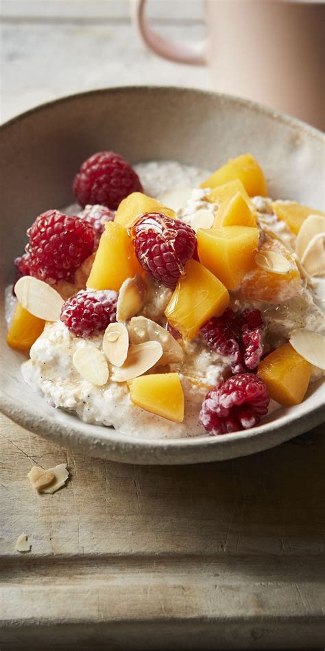 Overnight oats are a great, nutritious breakfast you can make in advance and grab on the go. Peach melba overnight oats | Recipe in 2020 | Lunch recipes healthy, Recipes, Low calorie recipes