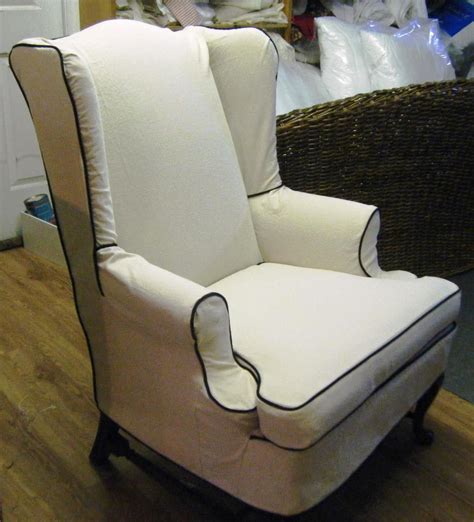 See more ideas about slipcovers, wingback chair, wingback chair learn how to slipcover a wingback chair with painter's drop cloth. Wingback Chair Slipcover Decor Ideas: White Wingback Chair ...