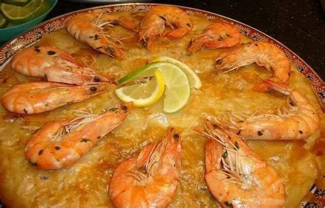 Une recette de pastilla aux fruits de mer à la Marocaine décorée avec