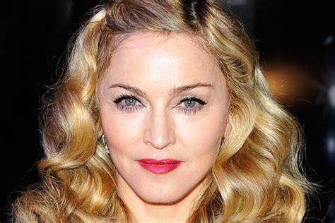 Полное имя — мадонна луиза вероника чикконе (madonna louise veronica ciccone). Madonna Fans Leak 2012 European Tour Dates