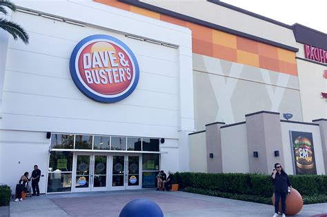 Is Dave And Buster S Entertainment Stock A Good Reopening Play