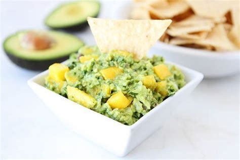 Just ripe avocados, salt, a squeeze of lime, onions, chiles, cilantro, and some chopped tomato. 5 Tasty, Low Calorie Vegetable Dips (summer approved | Low calorie vegetables, Guacamole recipe ...