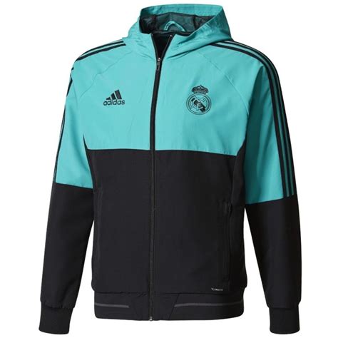 Der trainingsanzug ist schmal geschnitten und ganz klassisch aus glänzendem trikot. Real Madrid präsentation trainingsanzug 2018 - Adidas