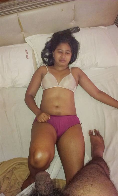Real Indian Panty Porn Pics Gujarati Bhabhi Remove Saree