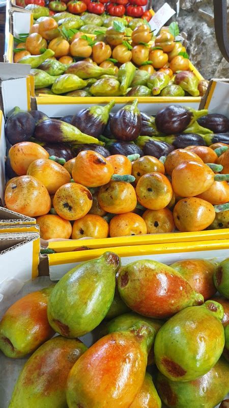 Maybe you would like to learn more about one of these? Come fare la frutta martorana | Ricetta siciliana